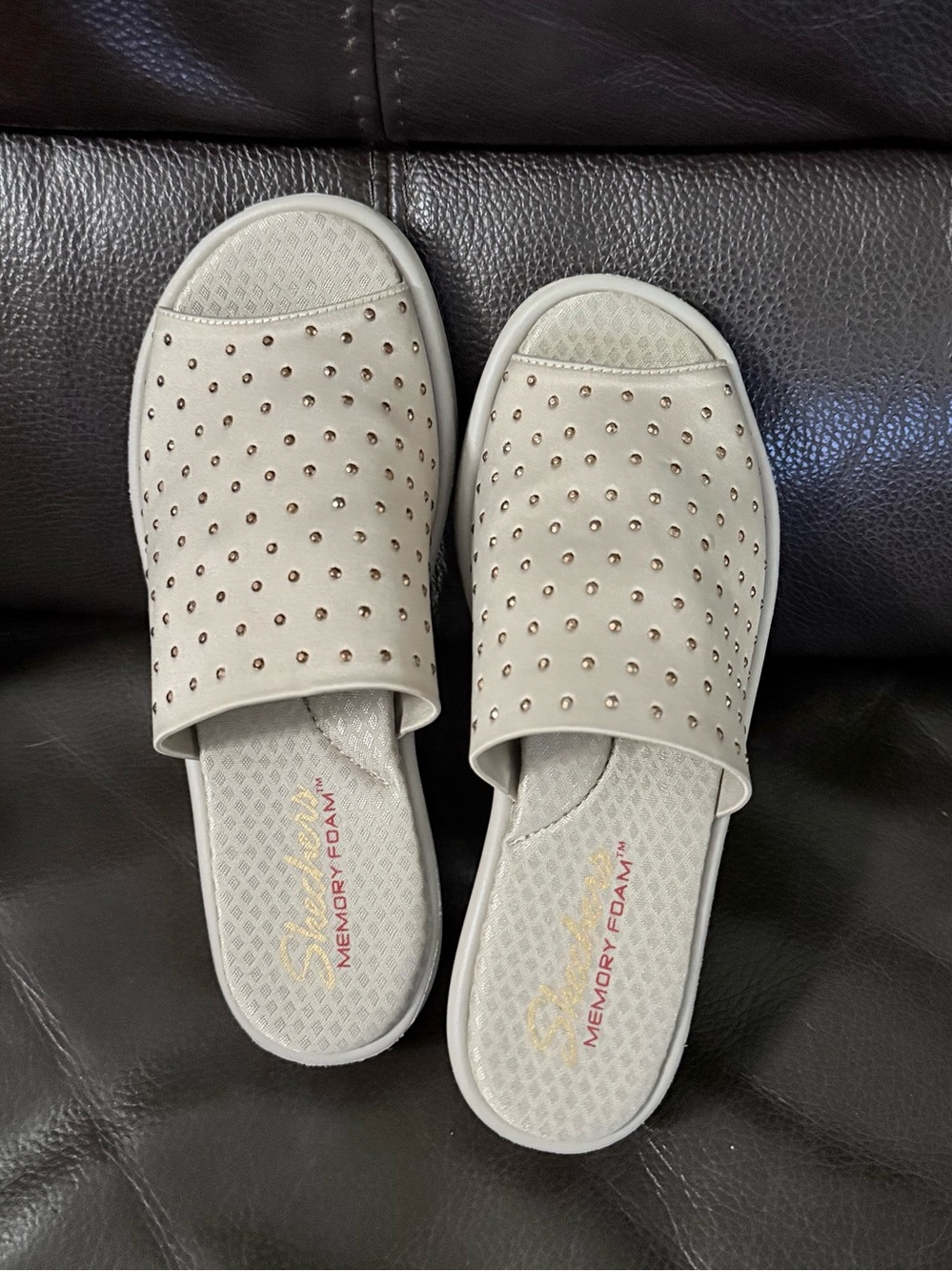 Sketchers memory foam sandals